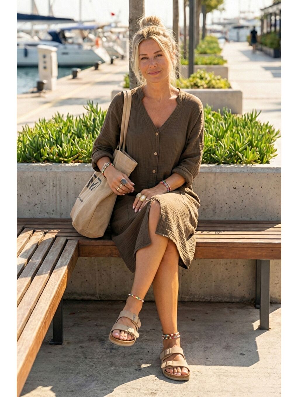 Kahverengi Hakim Yaka Düğmeli 3/4 Kol Kanguru Cepli Casual Müslin Salaş Dokuma Elbise 102 67-1