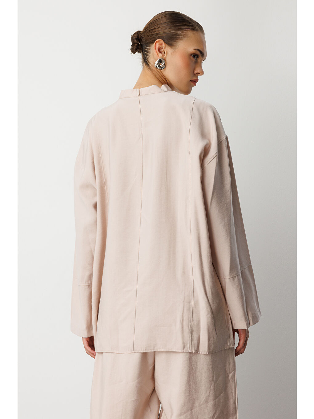 Oversize Yüksek Yaka Modal Karışımlı Bej Rengi Tunik-6