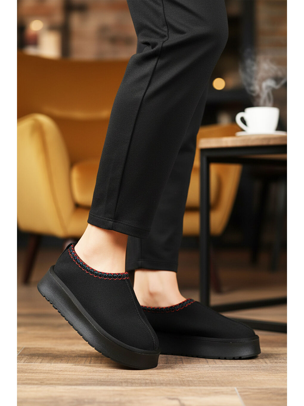 Siyah İçi Kürklü Kadın Casual Ayakkabı U-50 Z-2