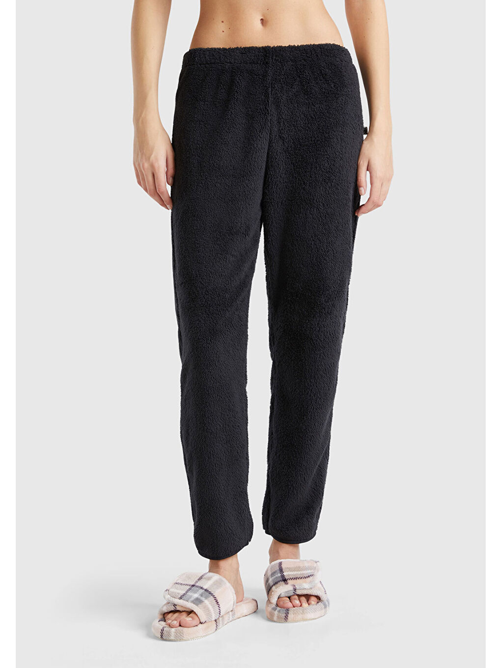 Kadın Siyah Beli Elastik Rahat Kesim Jogger Pijama Altı-1