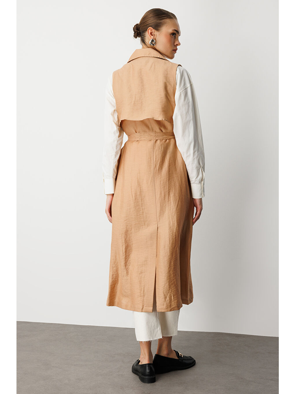 Bej Keten Karışımlı Camel Uzun Trençkot Yelek-5