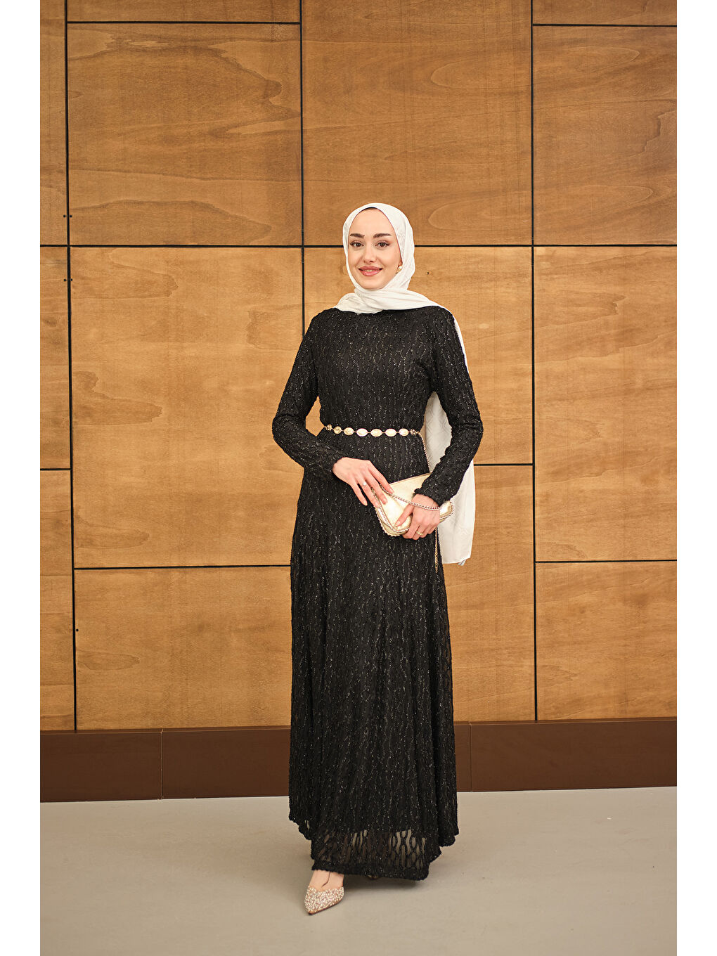 Kadın Sim Detay Kendinden Desenli Gold Kemerli Elbise Siyah-4