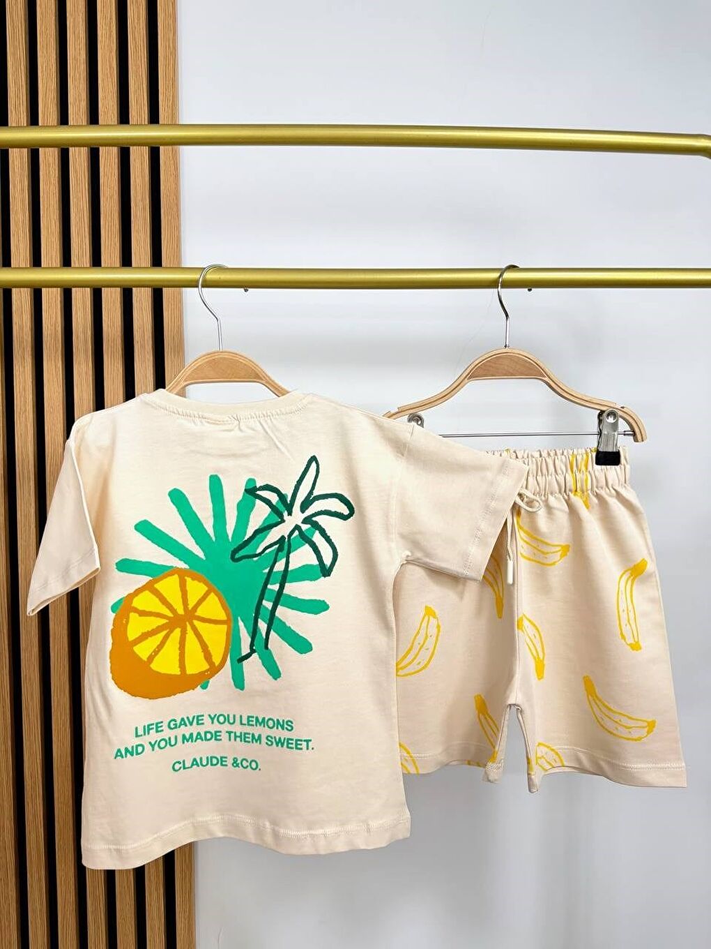 Kız Çocuk Bej Meyve Baskılı Şortlu Altüst Takım-2