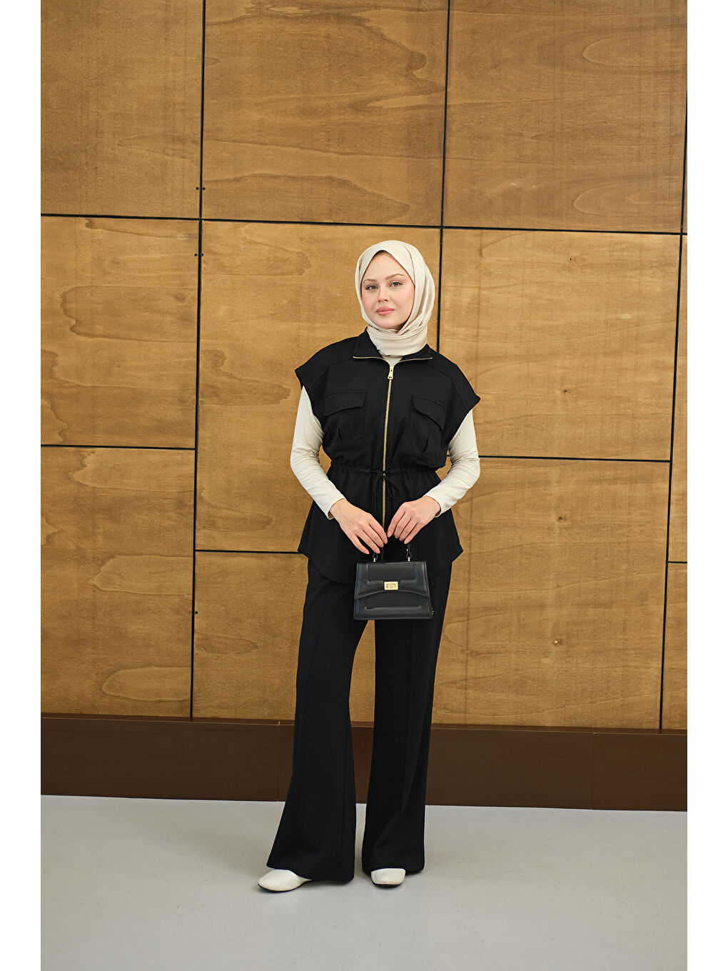 Kadın Beli Ayarlanabilir Gold Fermuar Detay Yelekli Takım Siyah-2