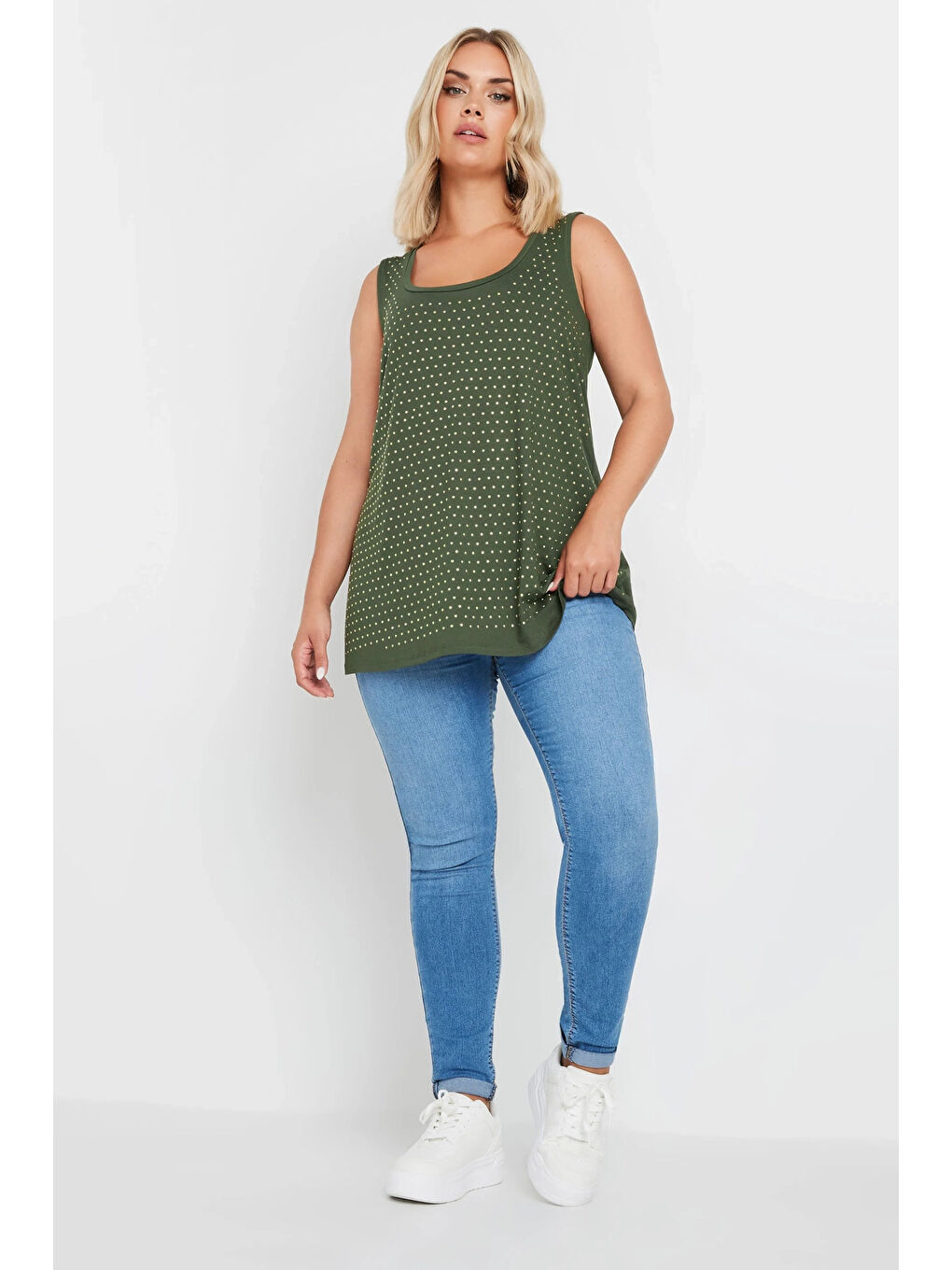 Haki Büyük Beden Yuvarlak Yaka Sıfır Kol Zımba Detaylı Bluz 321832-3