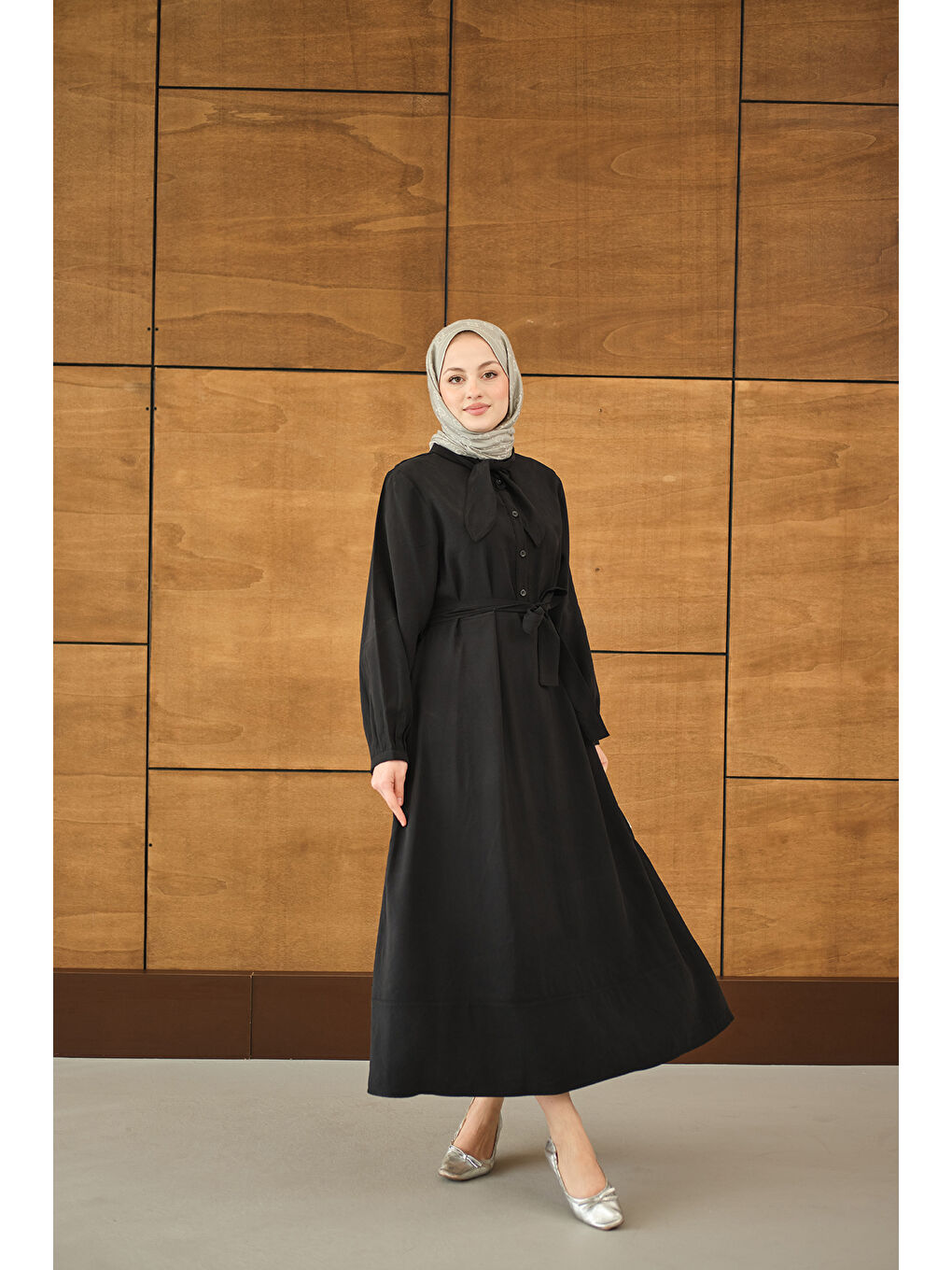 Kadın Fular Yaka Detaylı Nervürlü Modal Elbise Siyah-3