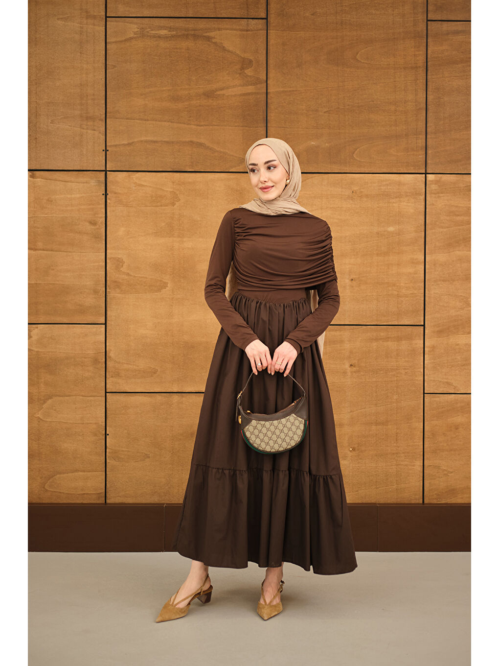 Kadın Büzgü Detaylı Sandy Poplin Elbise Kahverengi-4