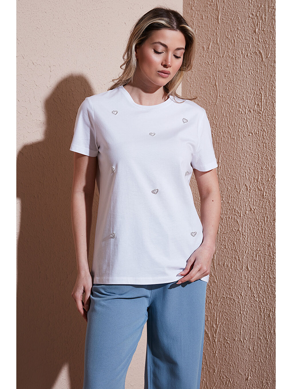 Beyaz Taşlı % 100 Pamuk Regular Fit Bisiklet Yaka Kadın Bluz 25Y0414K1-3