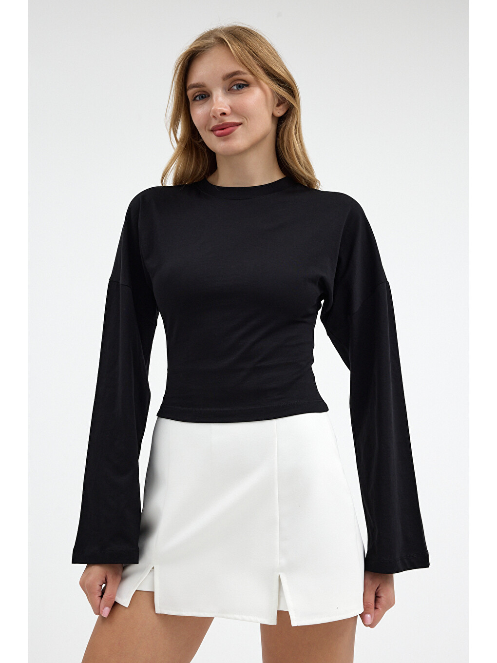 Kadın Basic Geniş Kol Siyah Crop Bluz-3