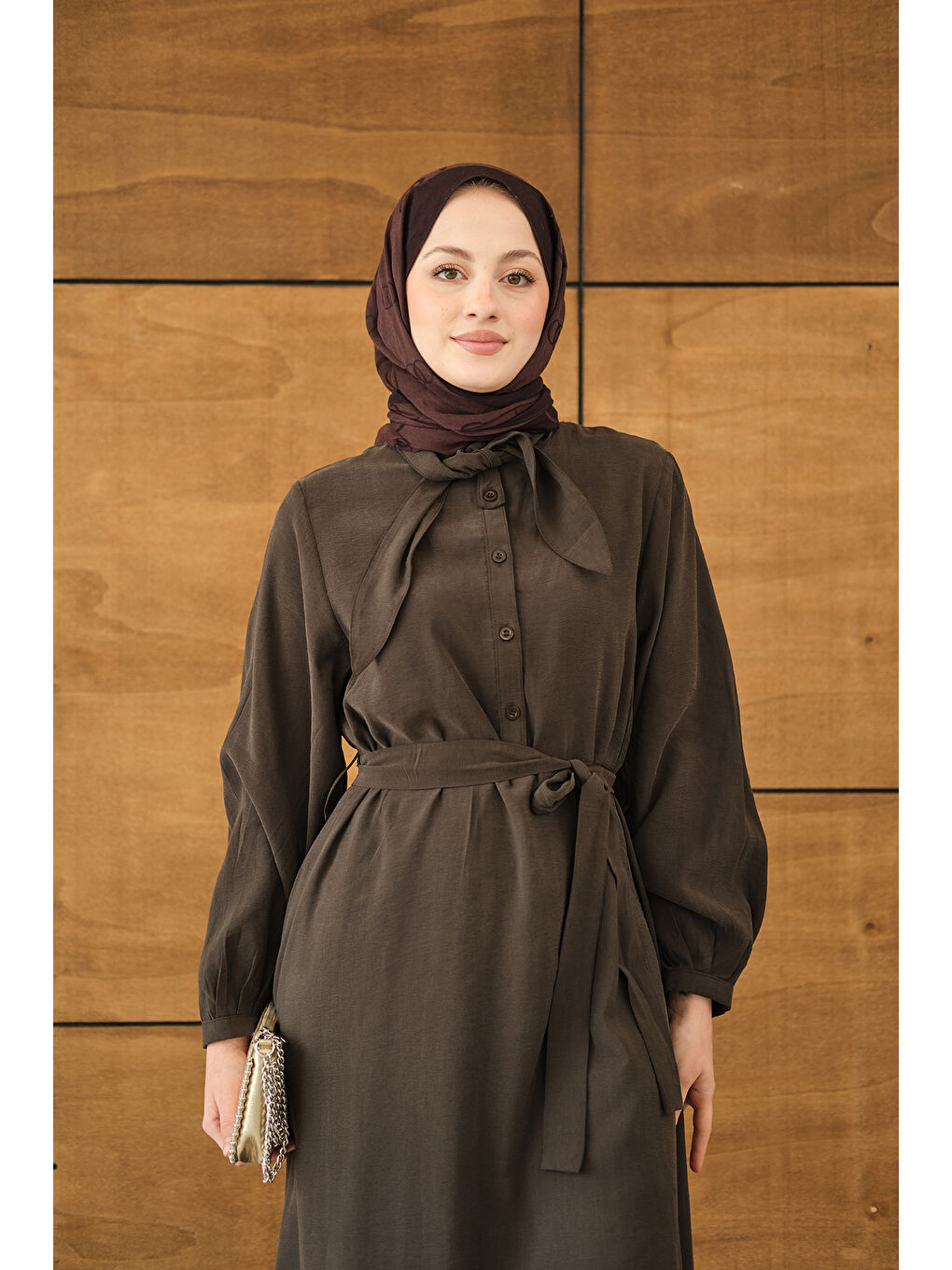 Kadın Fular Yaka Detaylı Nervürlü Modal Elbise Kahverengi-1