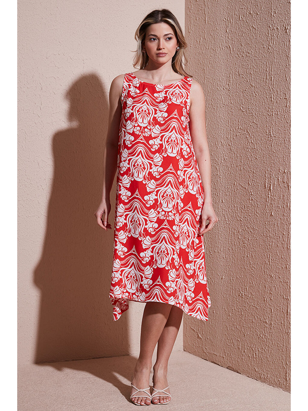 Kırmızı Regular Fit Bisiklet Yaka Kolsuz Volanlı Kadın Elbise 25Y0630K1-3