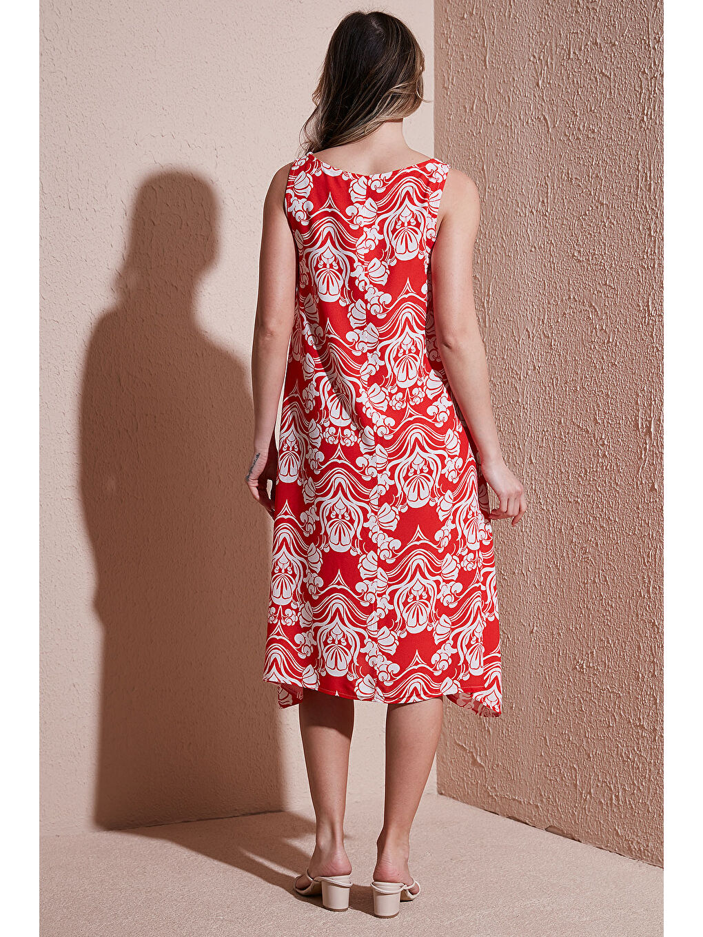 Kırmızı Regular Fit Bisiklet Yaka Kolsuz Volanlı Kadın Elbise 25Y0630K1-4