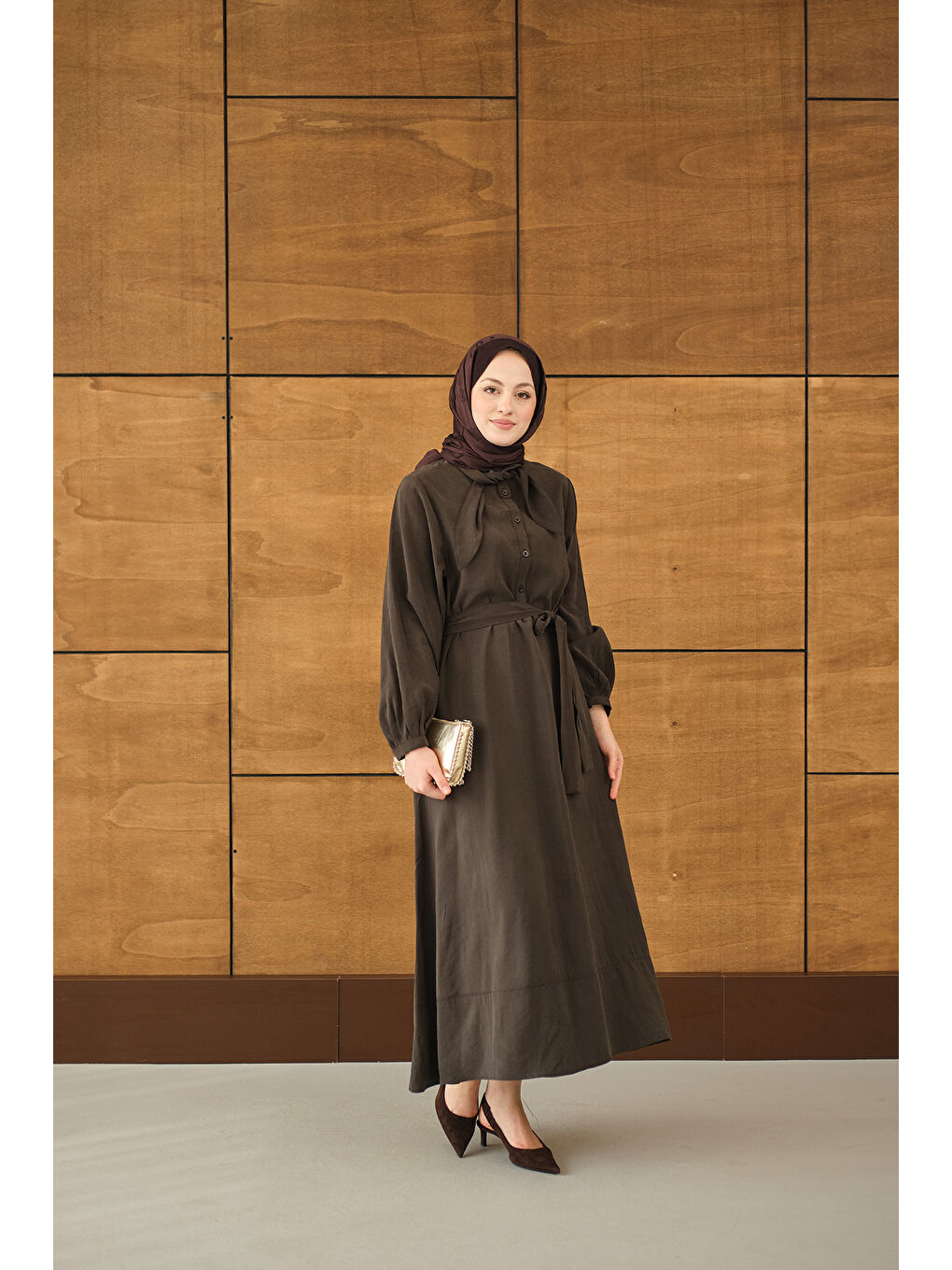 Kadın Fular Yaka Detaylı Nervürlü Modal Elbise Kahverengi-4