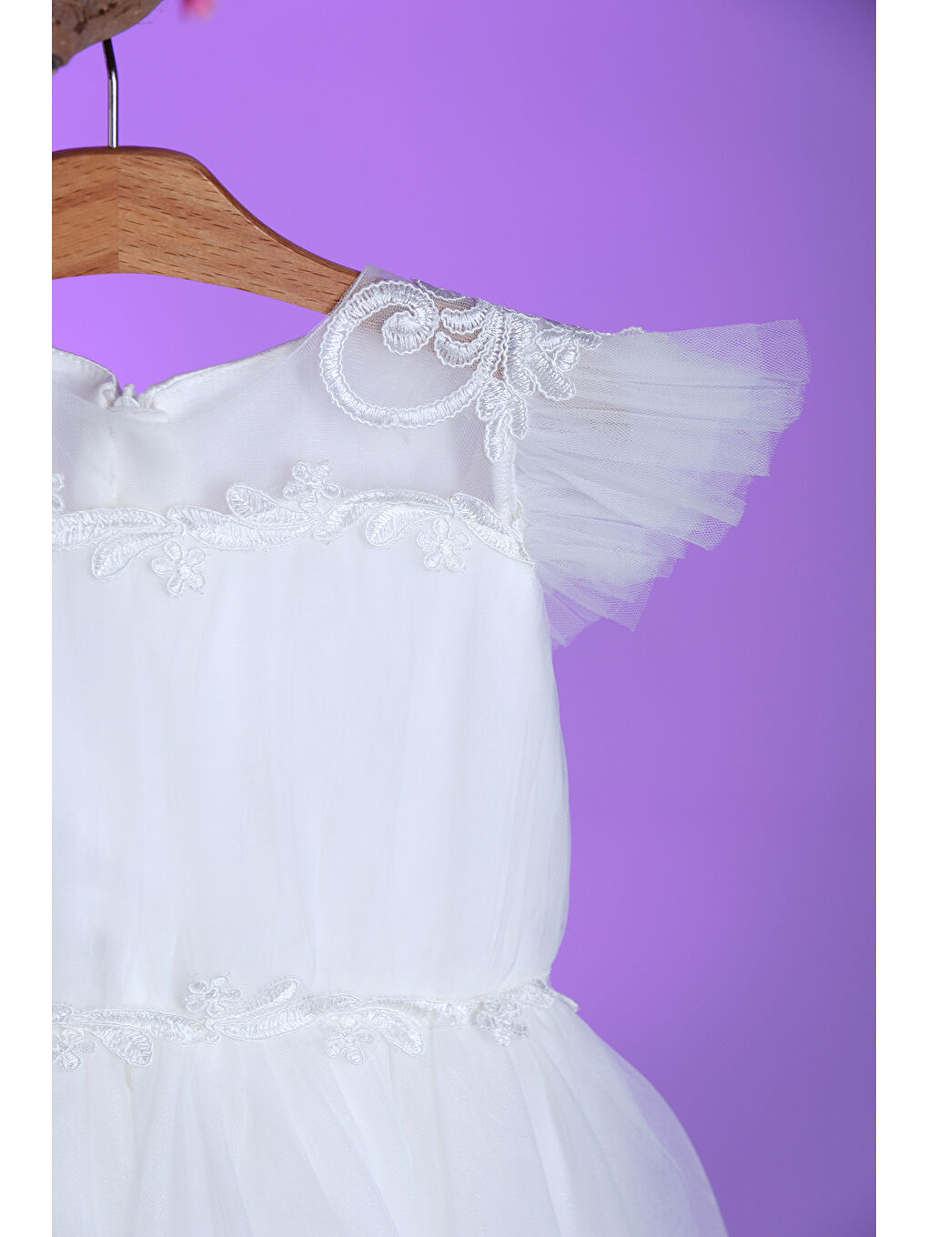 Beyaz Beli ve Omuzu İşleme Detaylı Kız Çocuk Abiye ABY.2287-4