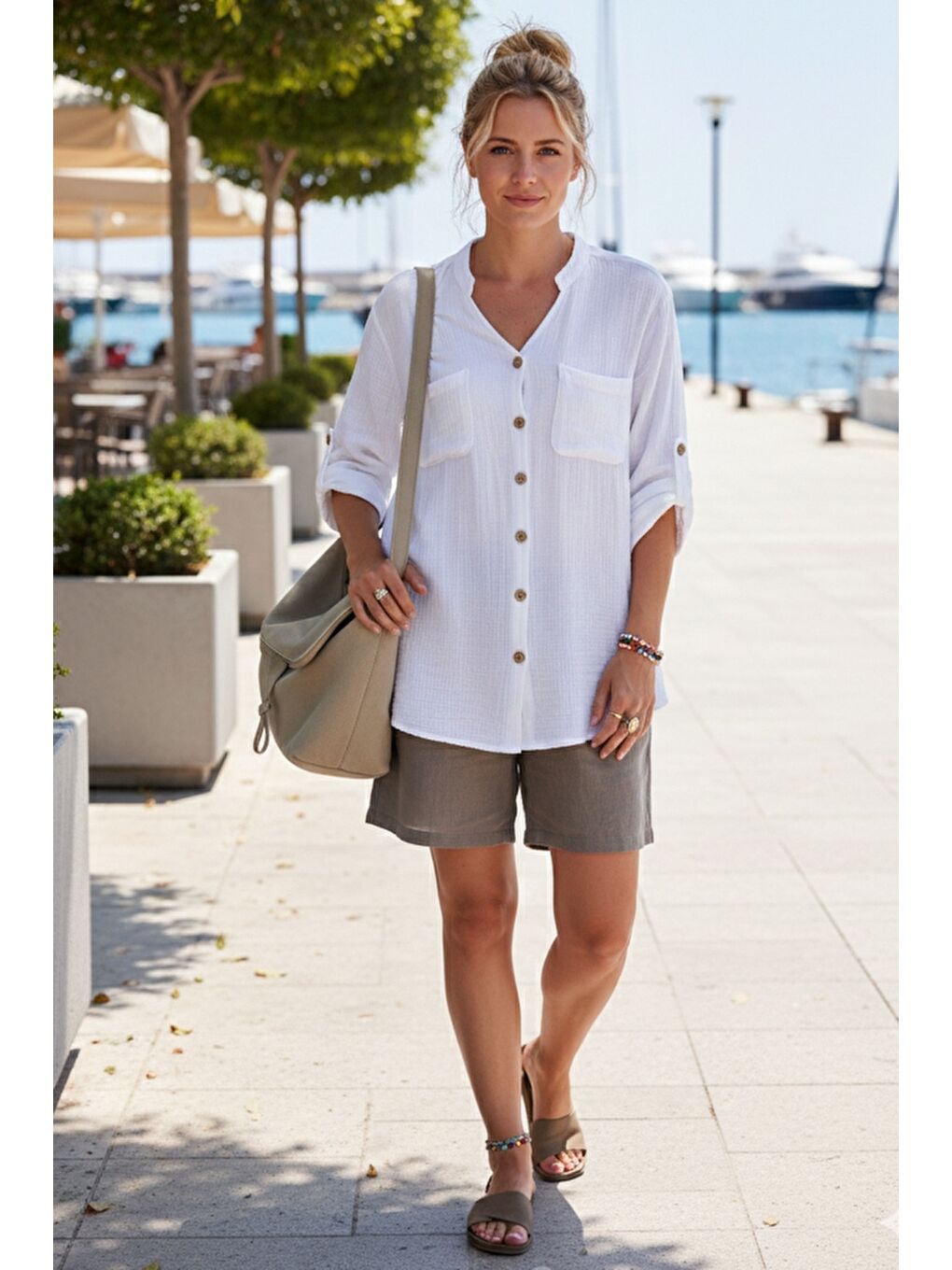 Beyaz Hakim Yaka Düğmeli 3/4 Kol Çift Cepli Arkası Fistolu Casual Müslin Salaş Dokuma Gömlek 74 65-6