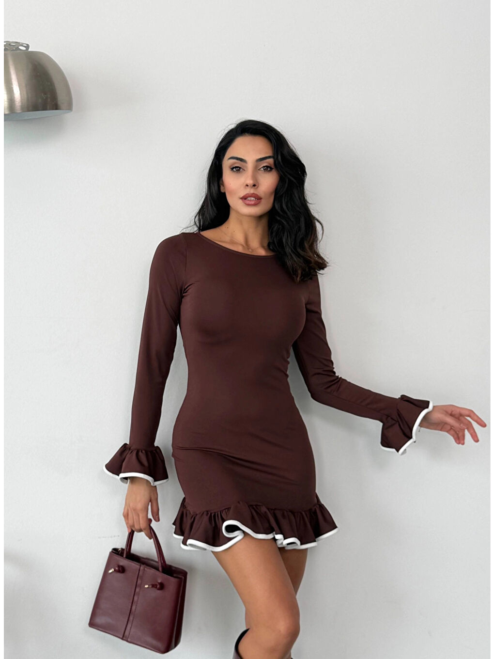 Kadın Kahverengi Uzun Kollu Volanlı ve Biyeli Dalgıç Kumaş Mini Elbise HZL25W-FRY123401