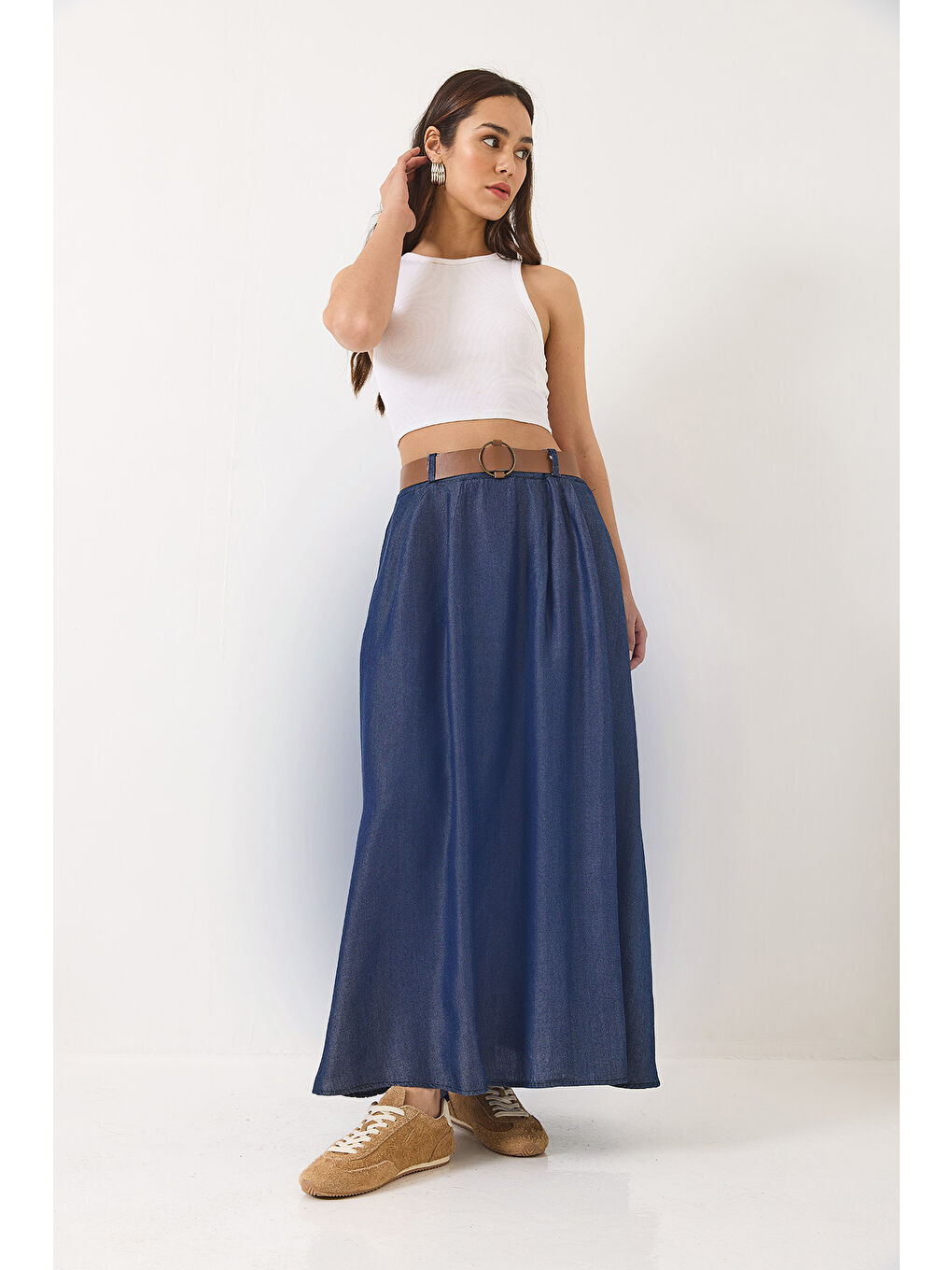 Lacivert Kadın Cep Detaylı Kemerli Yazlık Denim Uzun Kloş Etek-3