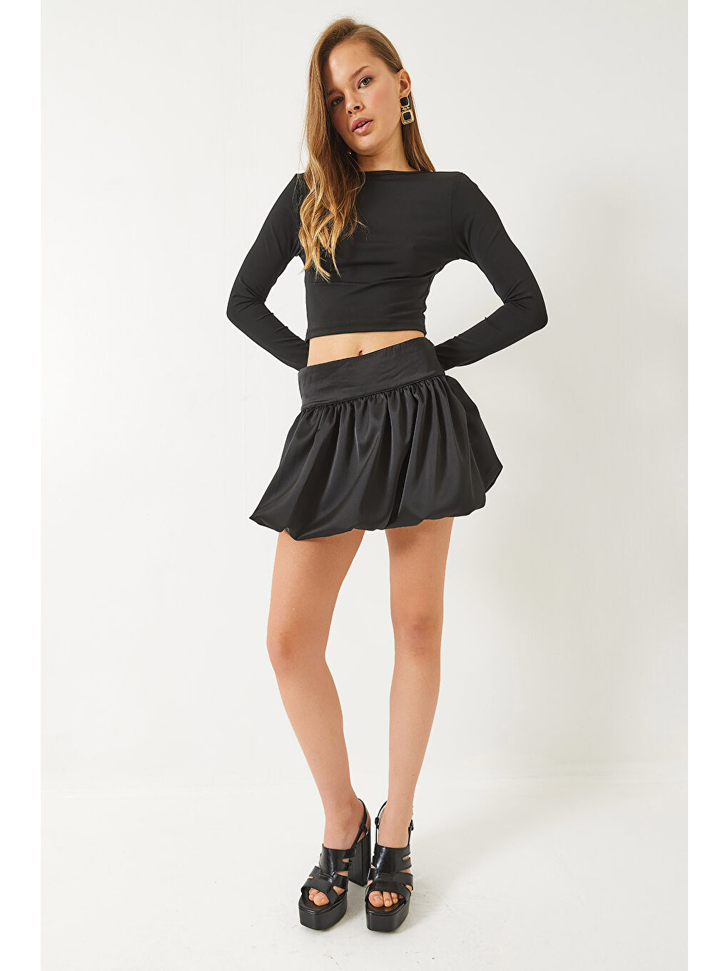 Siyah Kadın Astarı Şortlu Gizli Fermuarlı Saten Balon Etek-1
