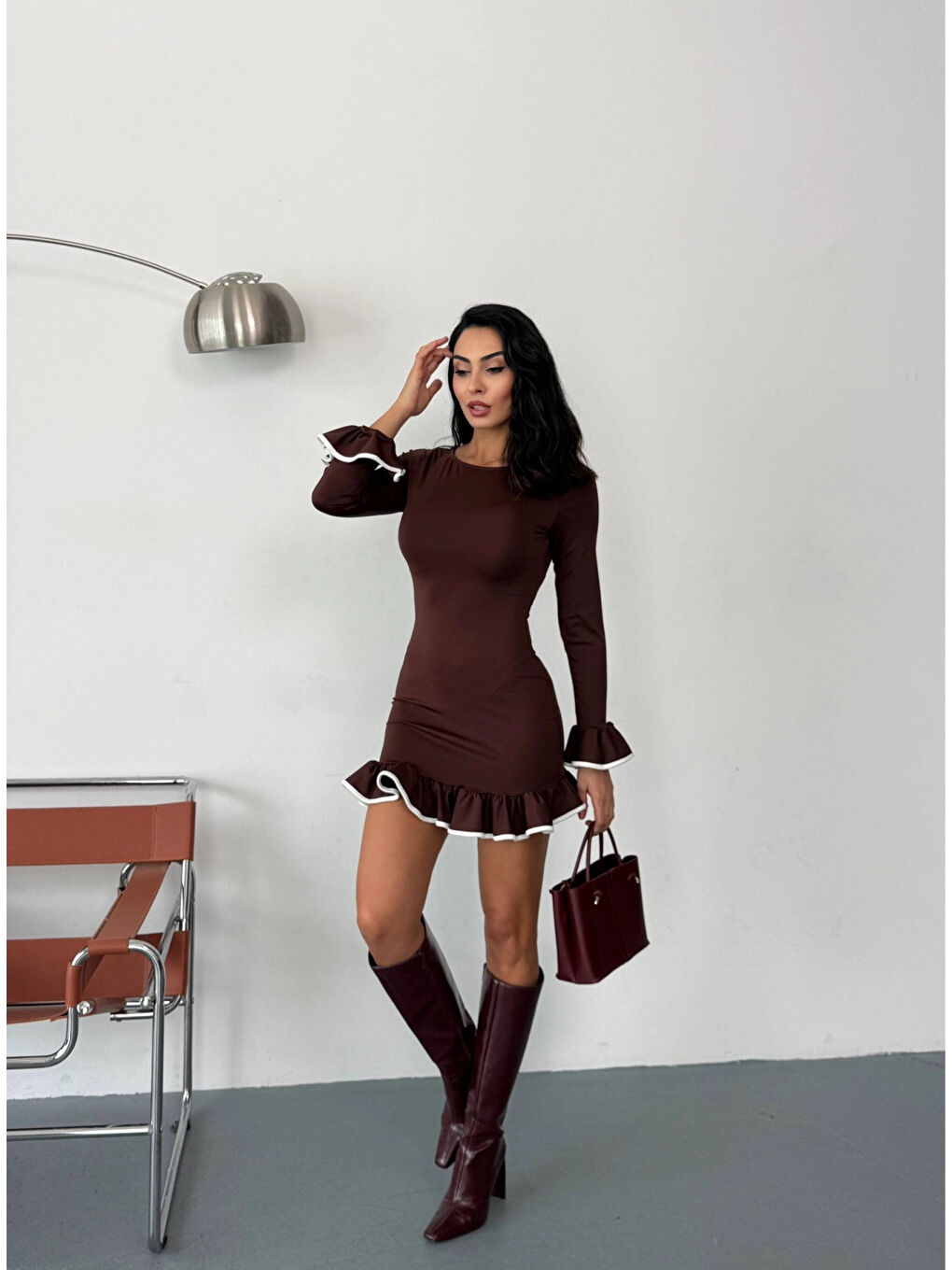 Kadın Kahverengi Uzun Kollu Volanlı ve Biyeli Dalgıç Kumaş Mini Elbise HZL25W-FRY123401-2