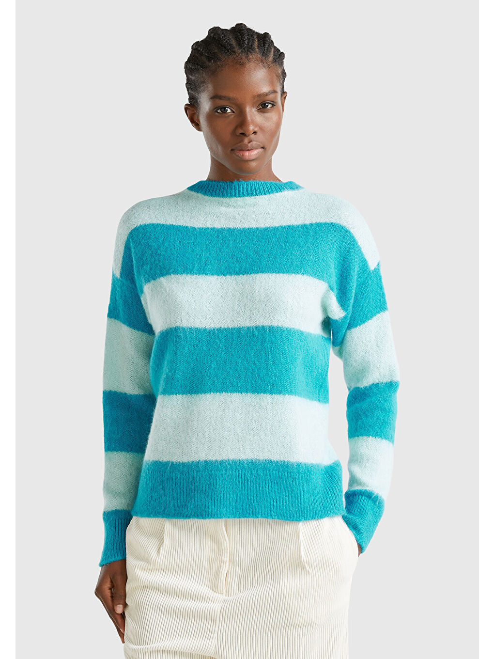 Kadın Mavi Alpaka Karışımlı Kalın Renk Bloklu Yuvarlak Yaka Kazak-1