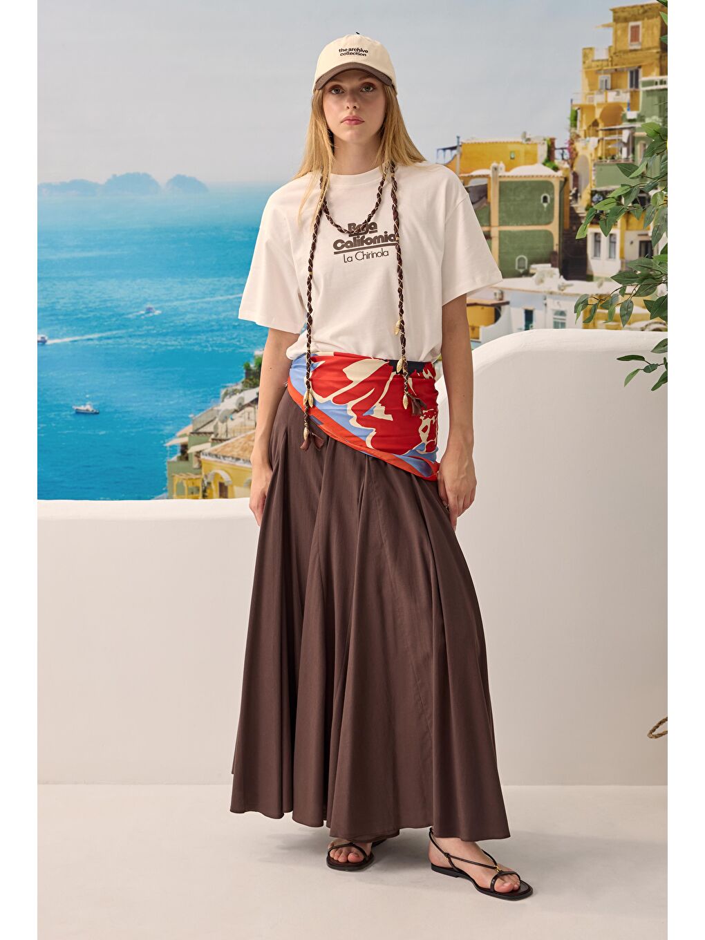 Kahverengi Bele Oturan Volanlı Etek Acı Kahve