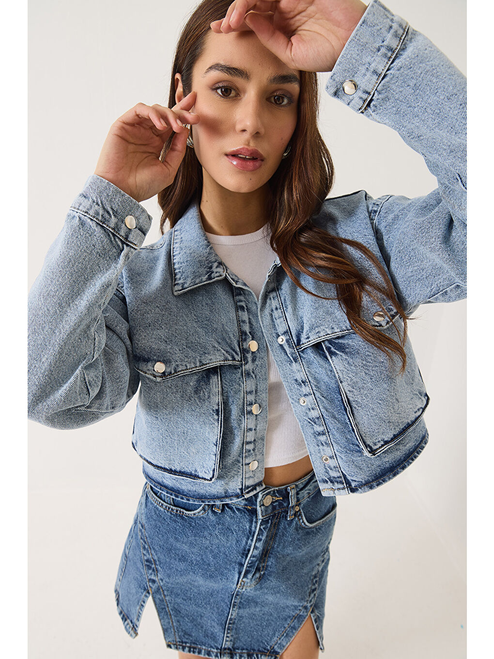 Mavi Kadın Geniş Cep Detaylı Crop Denim Ceket-2