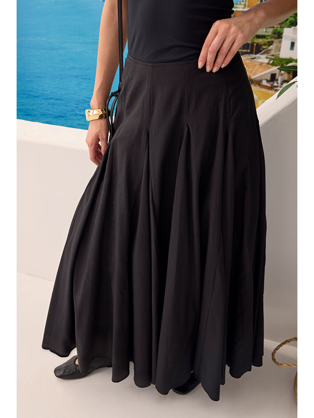 Bele Oturan Volanlı Etek Siyah-3