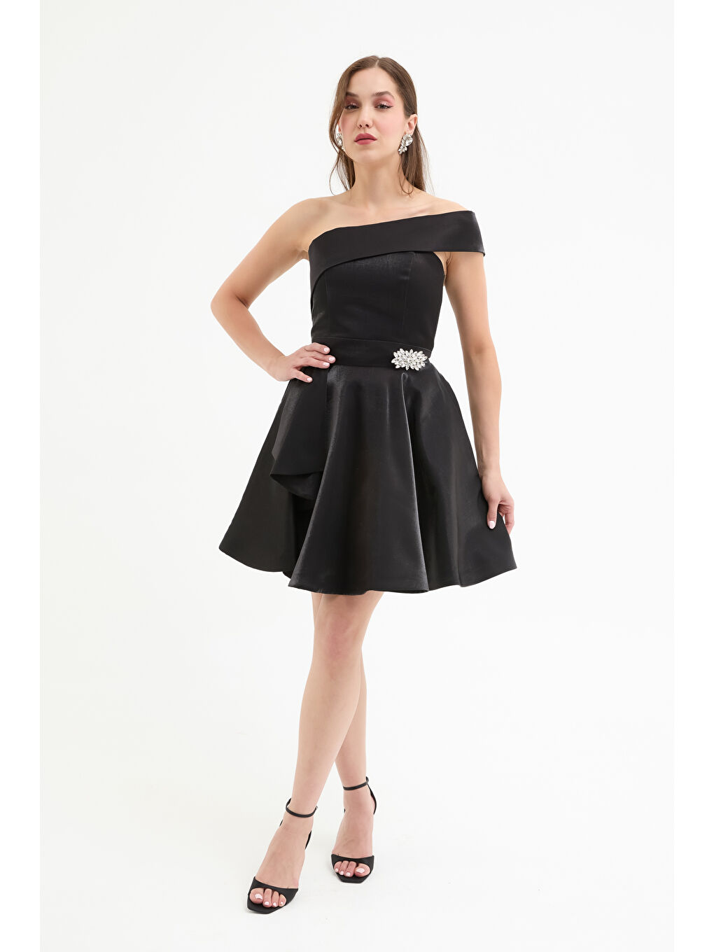 Kadın Siyah Yaka Detay Mini Mezuniyet Abiye Elbise-1