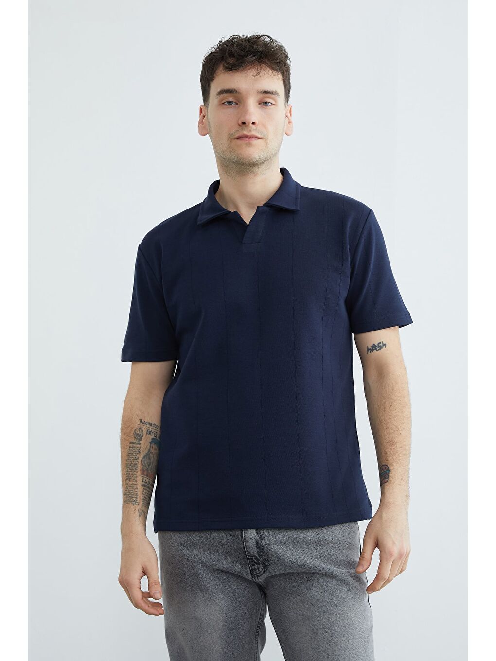 Lacivert Şeritli Apaş Yaka Regular  Tişört-1