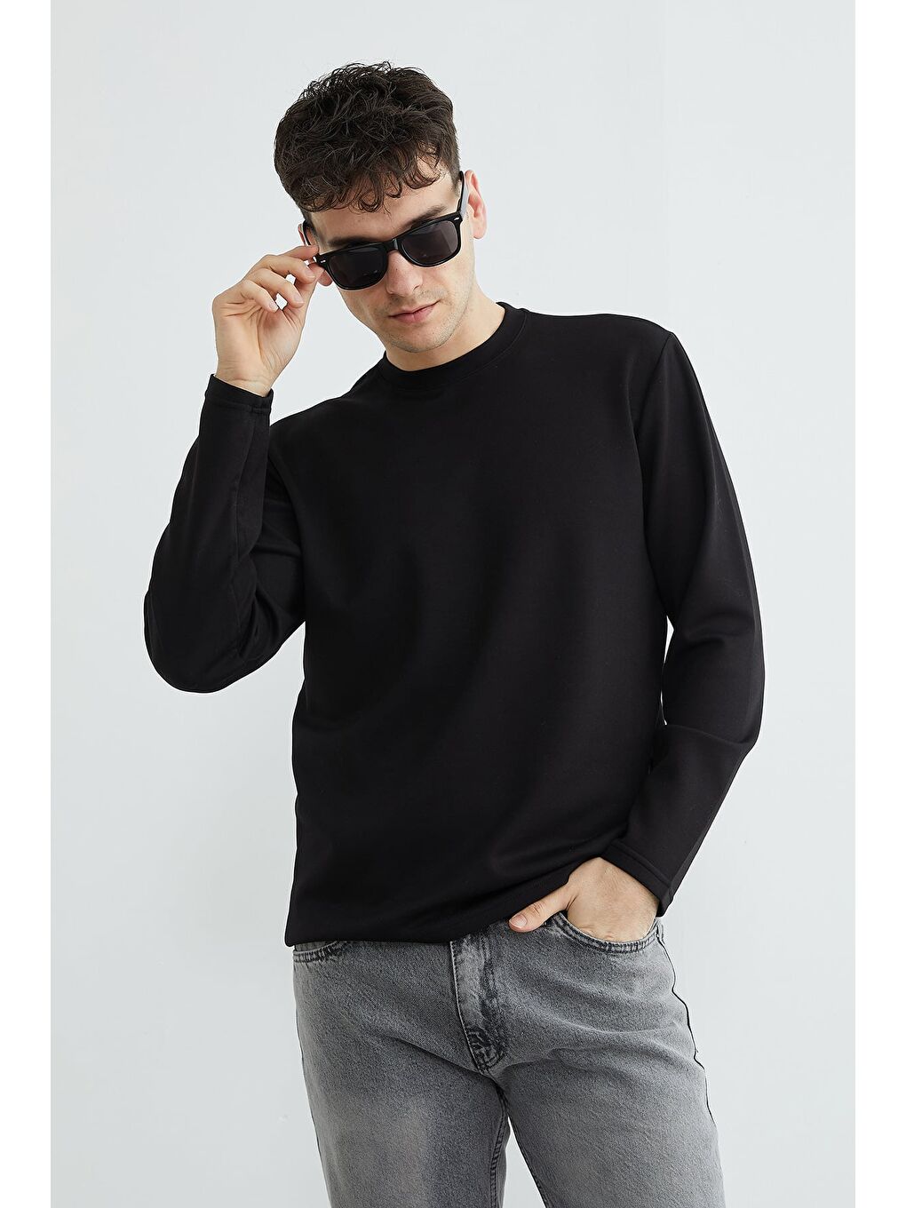 Siyah Basic Bisiklet Yaka Modal Sweatshirt-1