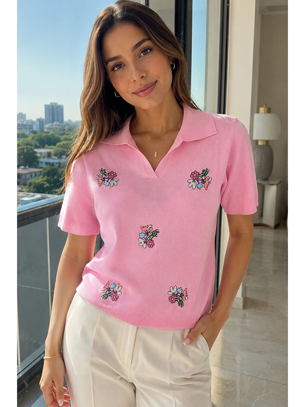 Pembe Kadın Polo Yaka Çiçek Nakışlı Triko Bluz-1
