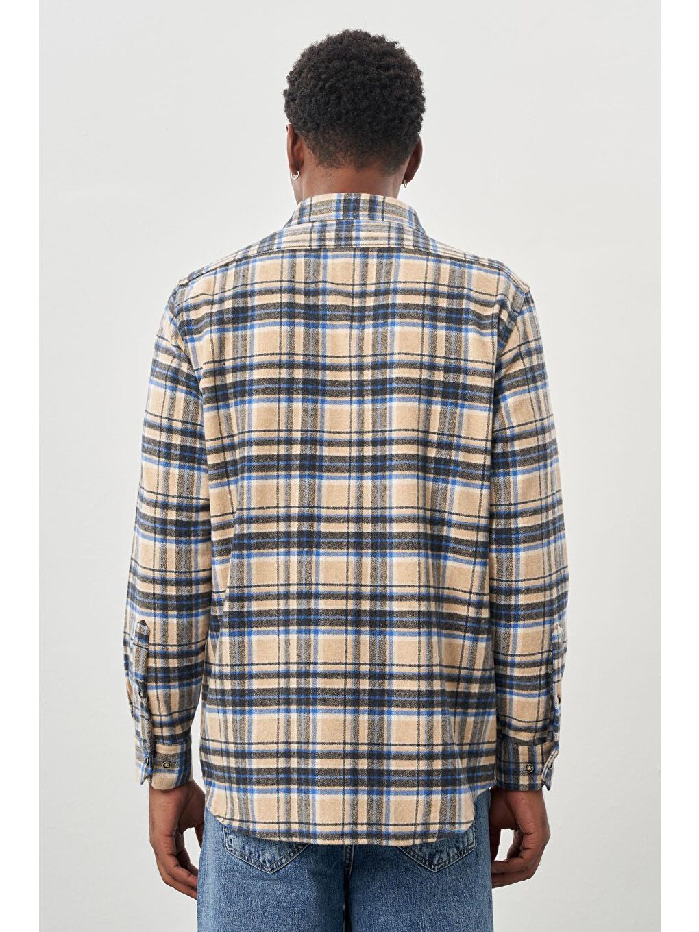 Bej Yünlü Ekose Desen Yumuşak Yaka Cepsiz Uzun Kol Casual Comfort Fit Gömlek 1004245227-4