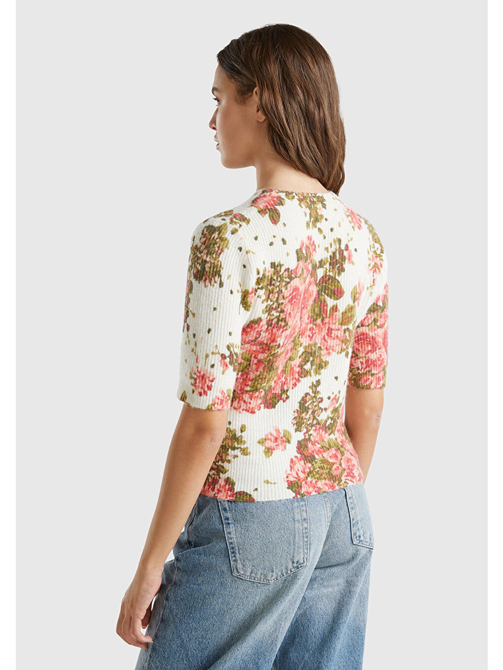 Kadın Beyaz Yün Karışımlı Tamamı Çiçek Desenli Bisiklet Yaka Kısa Kazak-3