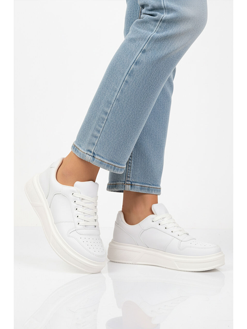 Beyaz Bağcıklı Cilt Hafif Unisex Sneaker Aper 049 G-1