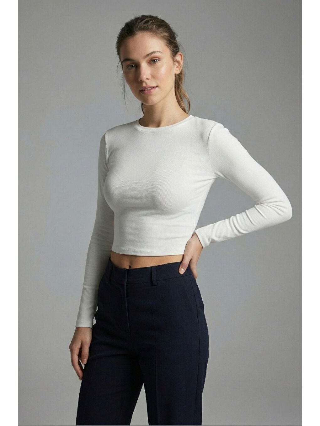 Ekru Premium Yumuşak Dokulu Esnek Örme Bisiklet Yaka Crop Bluz