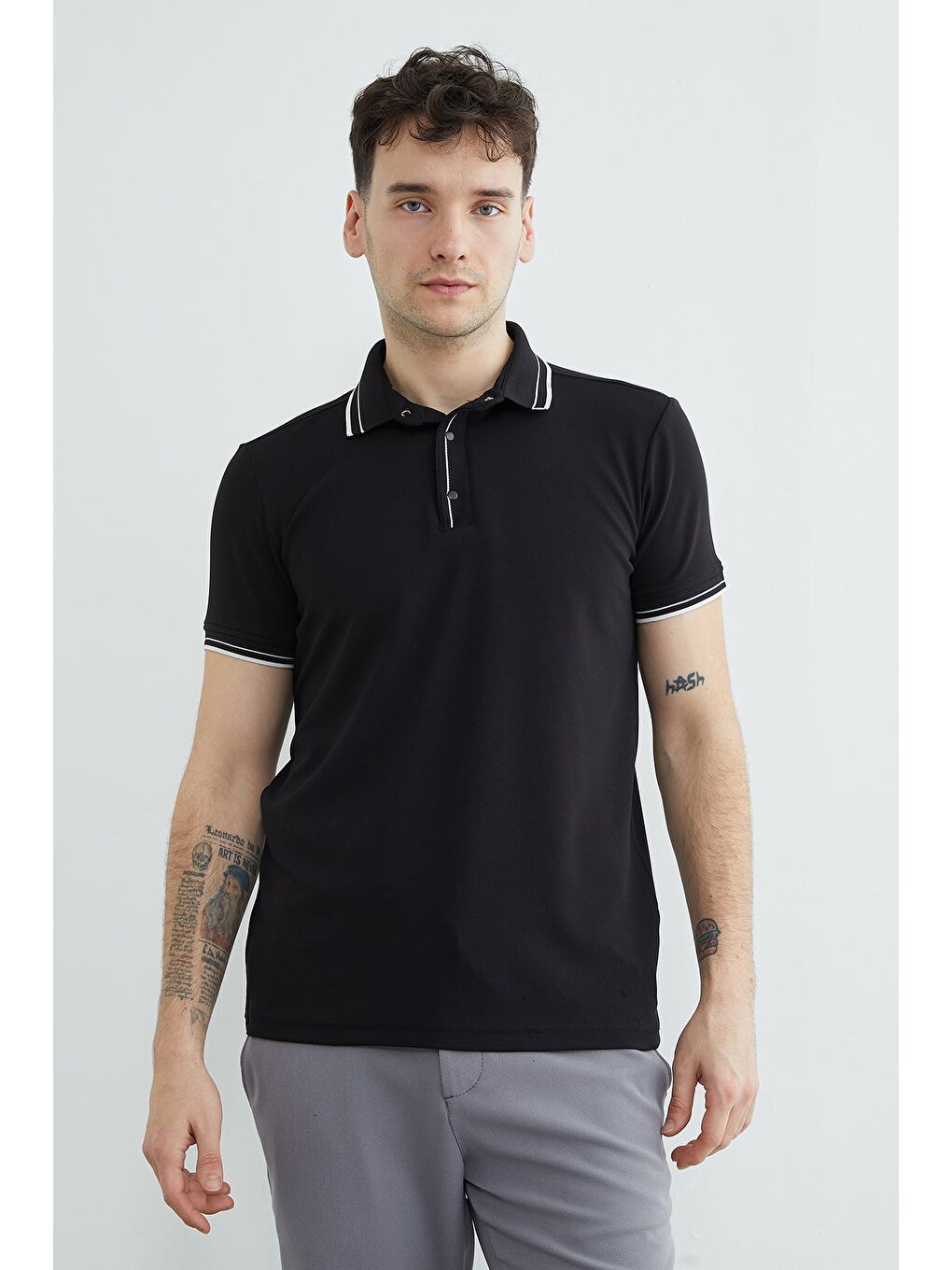 Siyah Ribanalı Yarım Çıtçıtlı  Polo Yaka Tişört-2