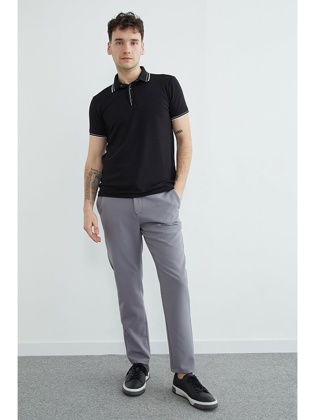 Siyah Ribanalı Yarım Çıtçıtlı  Polo Yaka Tişört-3