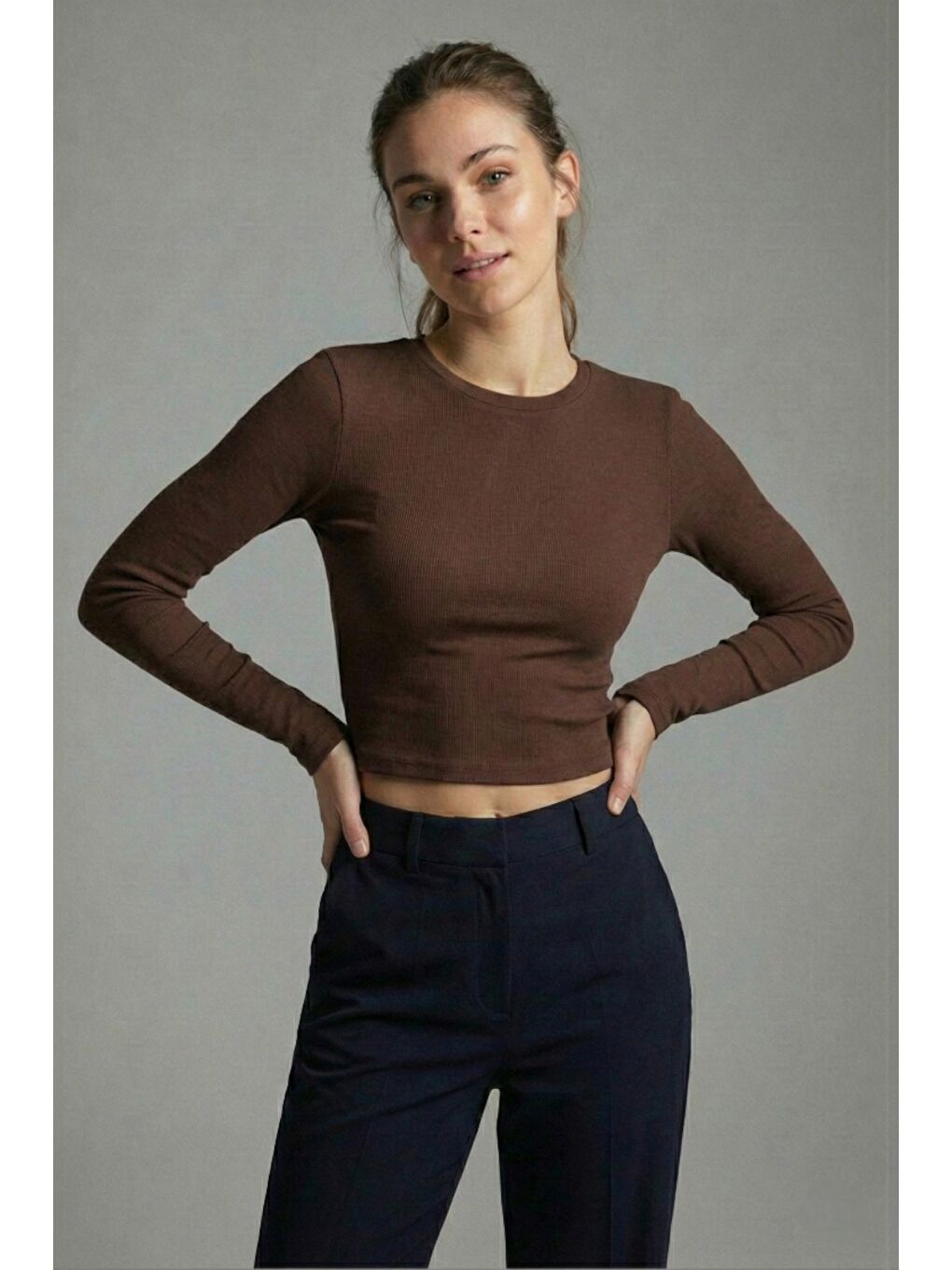 Kahverengi Premium Yumuşak Dokulu Esnek Örme Bisiklet Yaka Crop Bluz