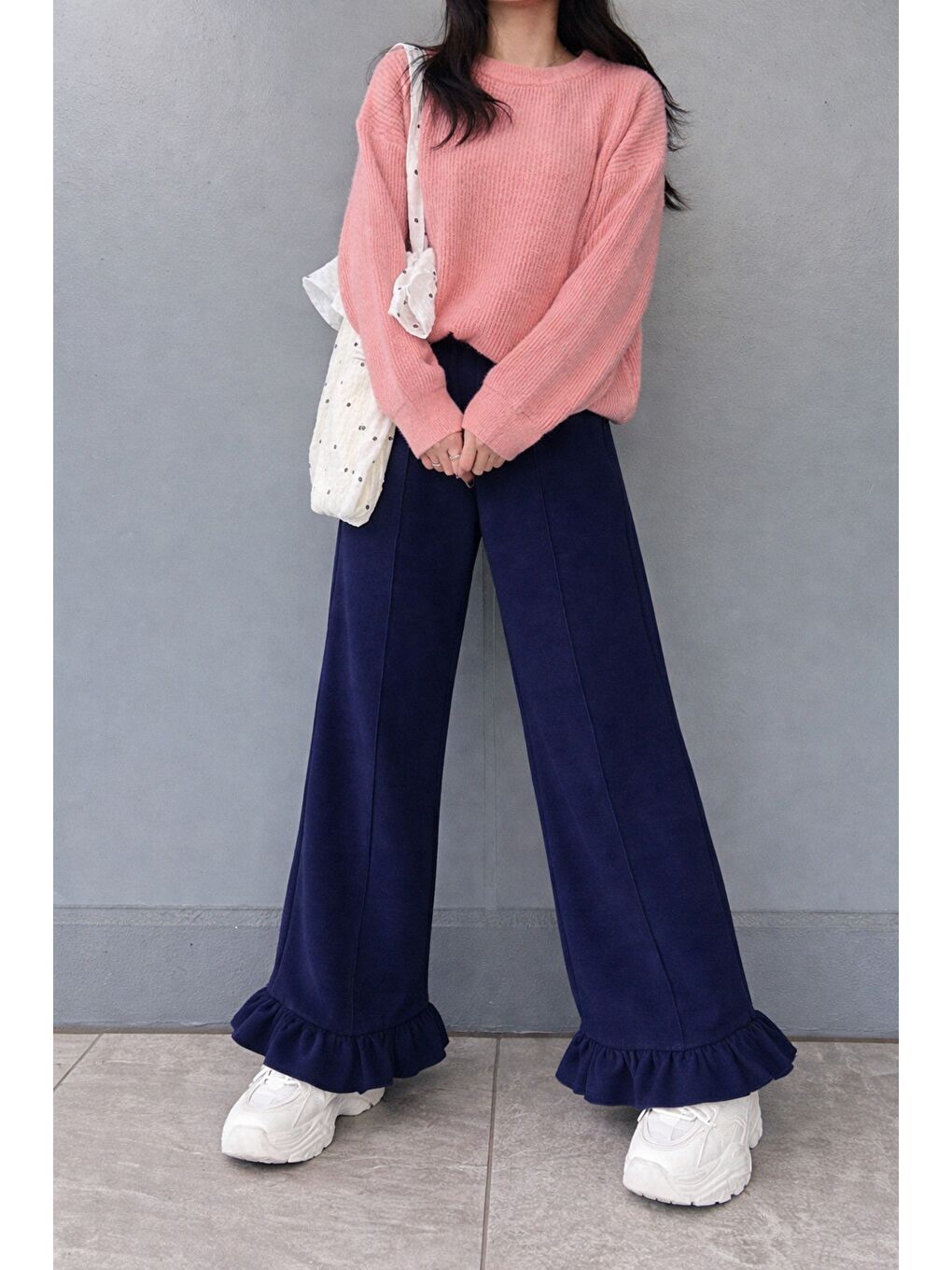 Lacivert Kadın 2 İplik Salaş Kesim Feminen Fırfır Detaylı Bol Paça Eşofman Altı-2
