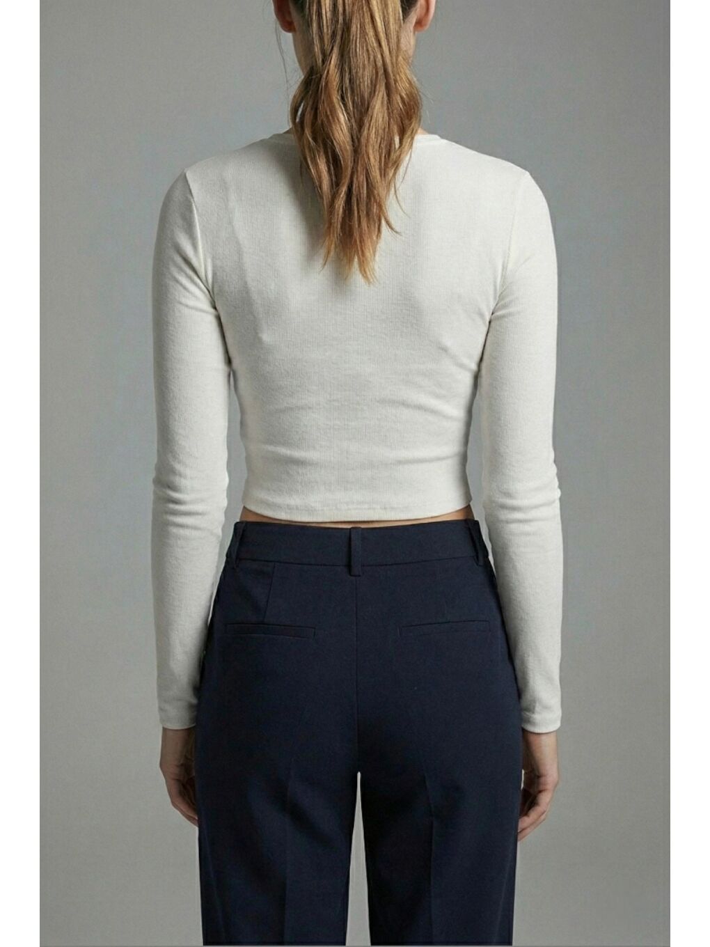 Ekru Premium Yumuşak Dokulu Esnek Örme Bisiklet Yaka Crop Bluz-3