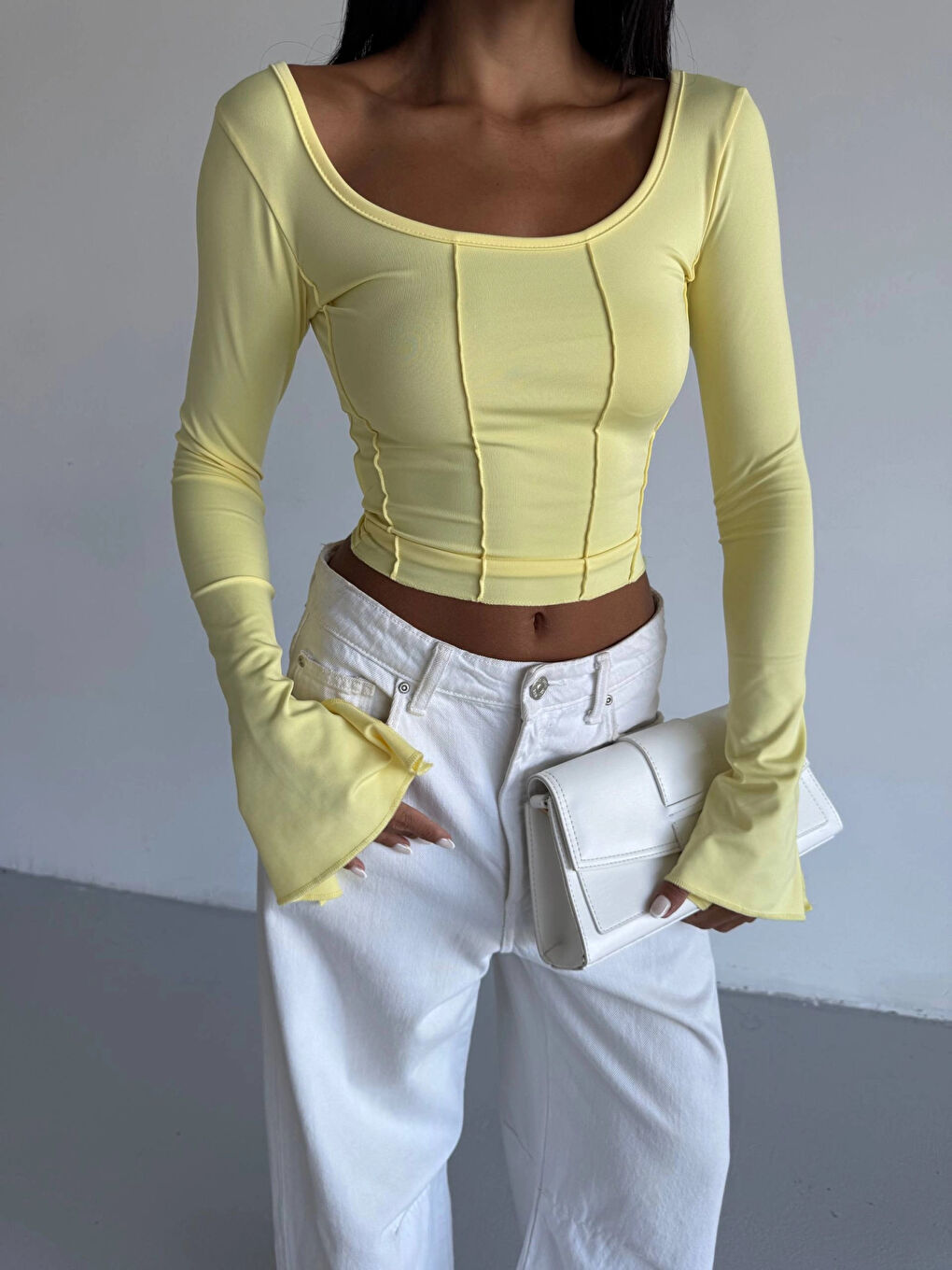 Kadın Sarı Uzun Kollu Arkası Bağlamalı Fit Kesim Crop Bluz HZL25W-FRY122771-3