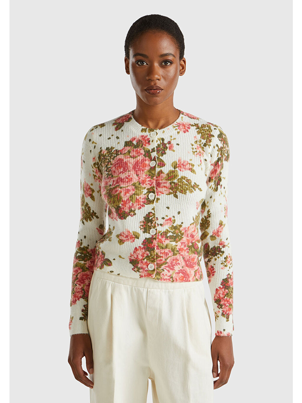 Kadın Beyaz Yün Karışımlı Tamamı Çiçek Desenli Bisiklet Yaka Kısa Hırka-1