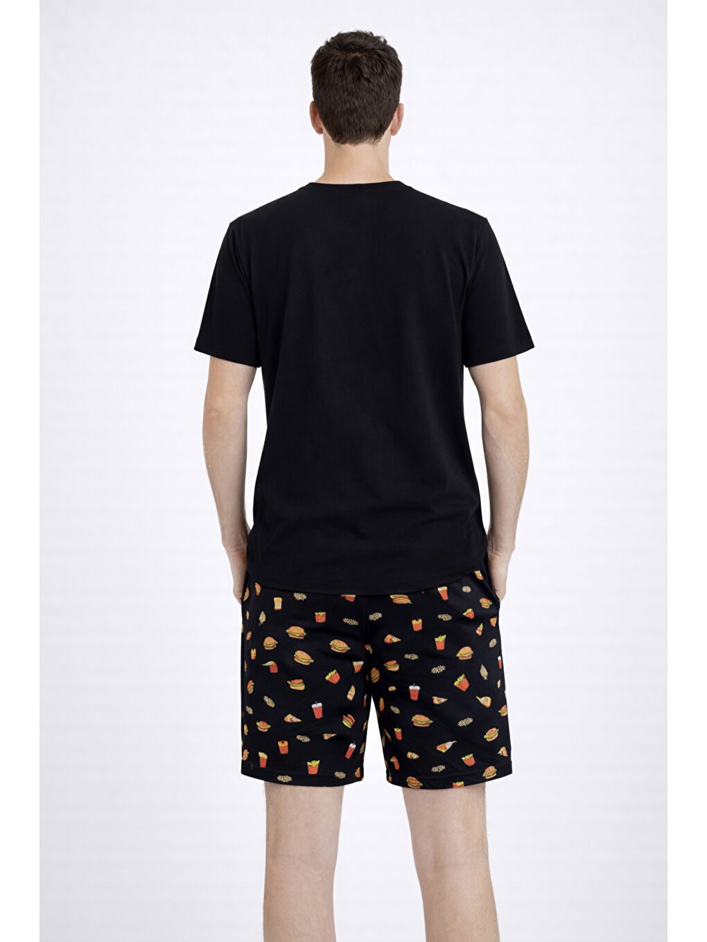 Siyah Erkek Pamuklu Baskılı Cepli Şortlu Pijama Takımı-4
