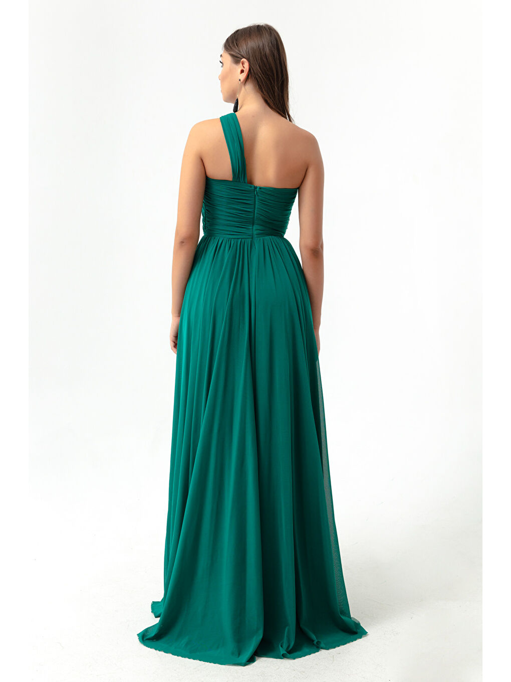 Kadın Zümrüt Yeşili Tek Omuz Yırtmaçlı Uzun Abiye Elbise-4