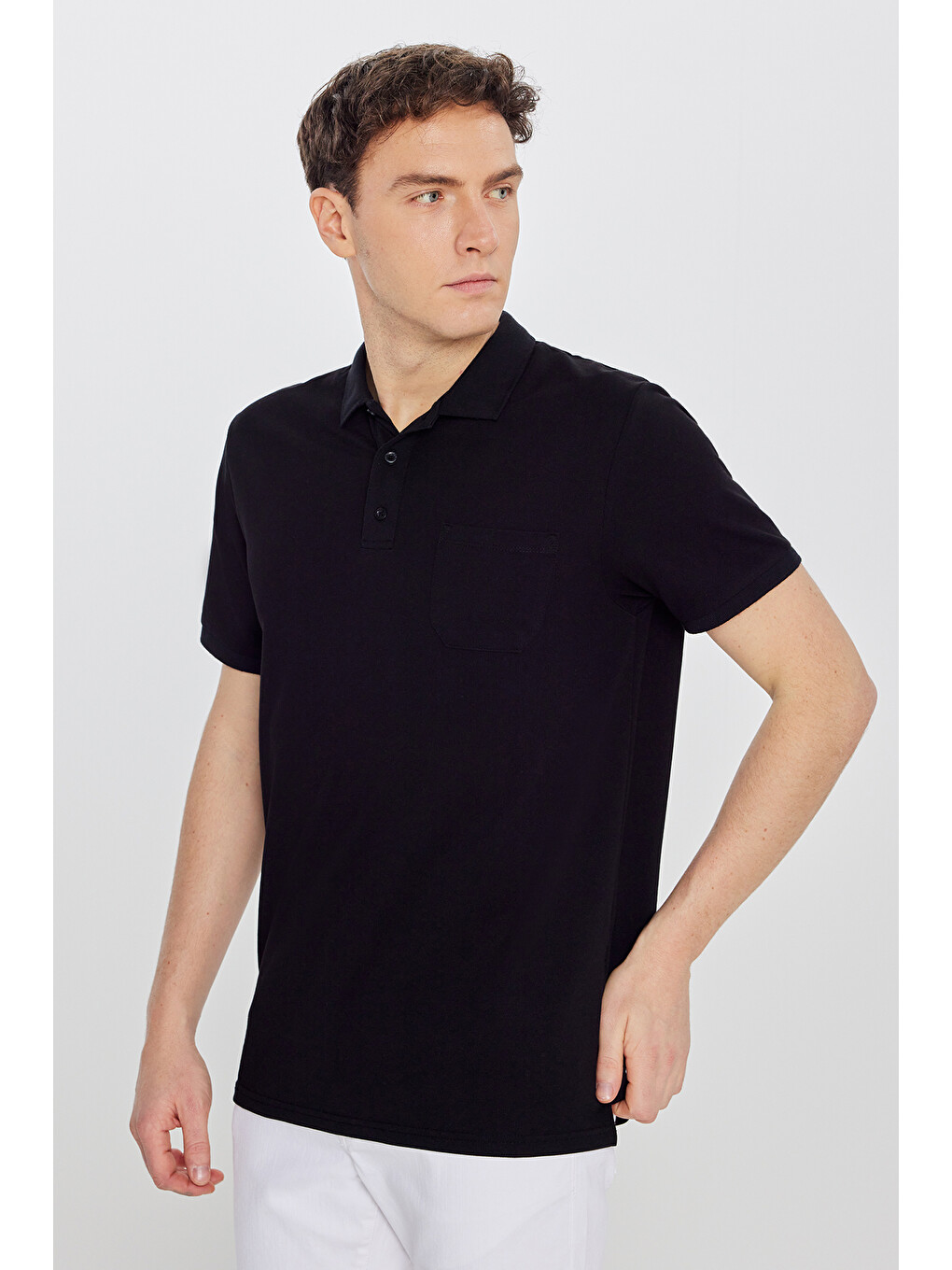 Erkek Siyah-Siyah Pamuklu Comfort Fit Rahat Kesim Polo Yaka Cepli Tişört-1