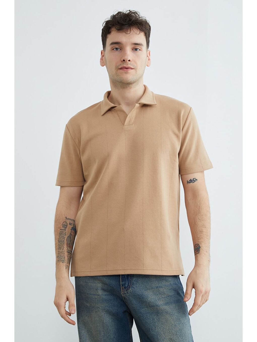 Bej Şeritli Apaş Yaka Regular  Tişört-2