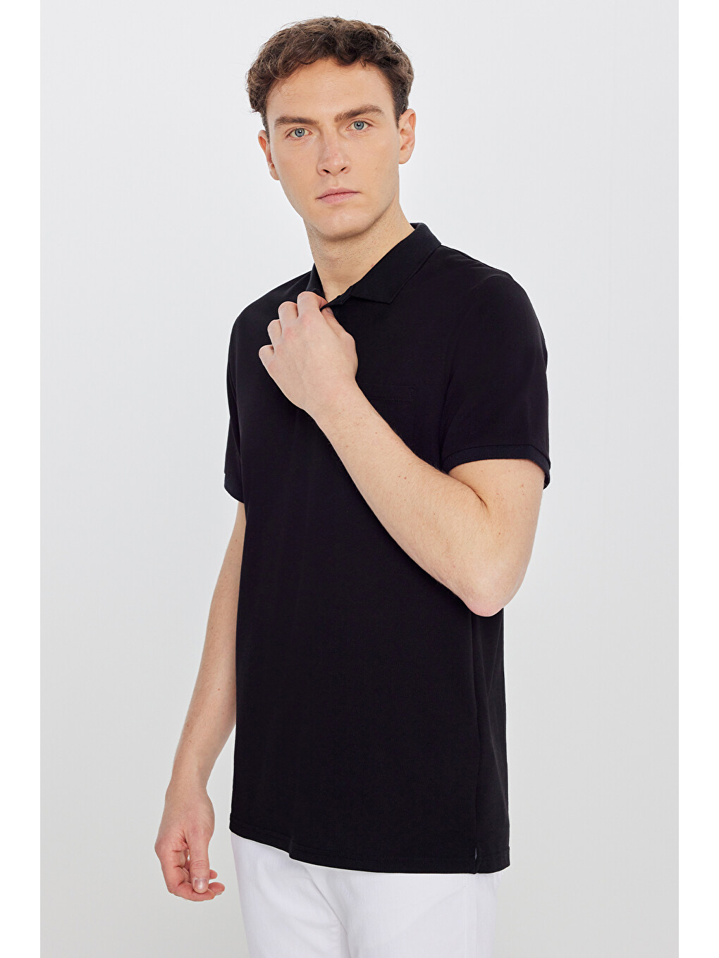 Erkek Siyah-Siyah Pamuklu Comfort Fit Rahat Kesim Polo Yaka Cepli Tişört-3