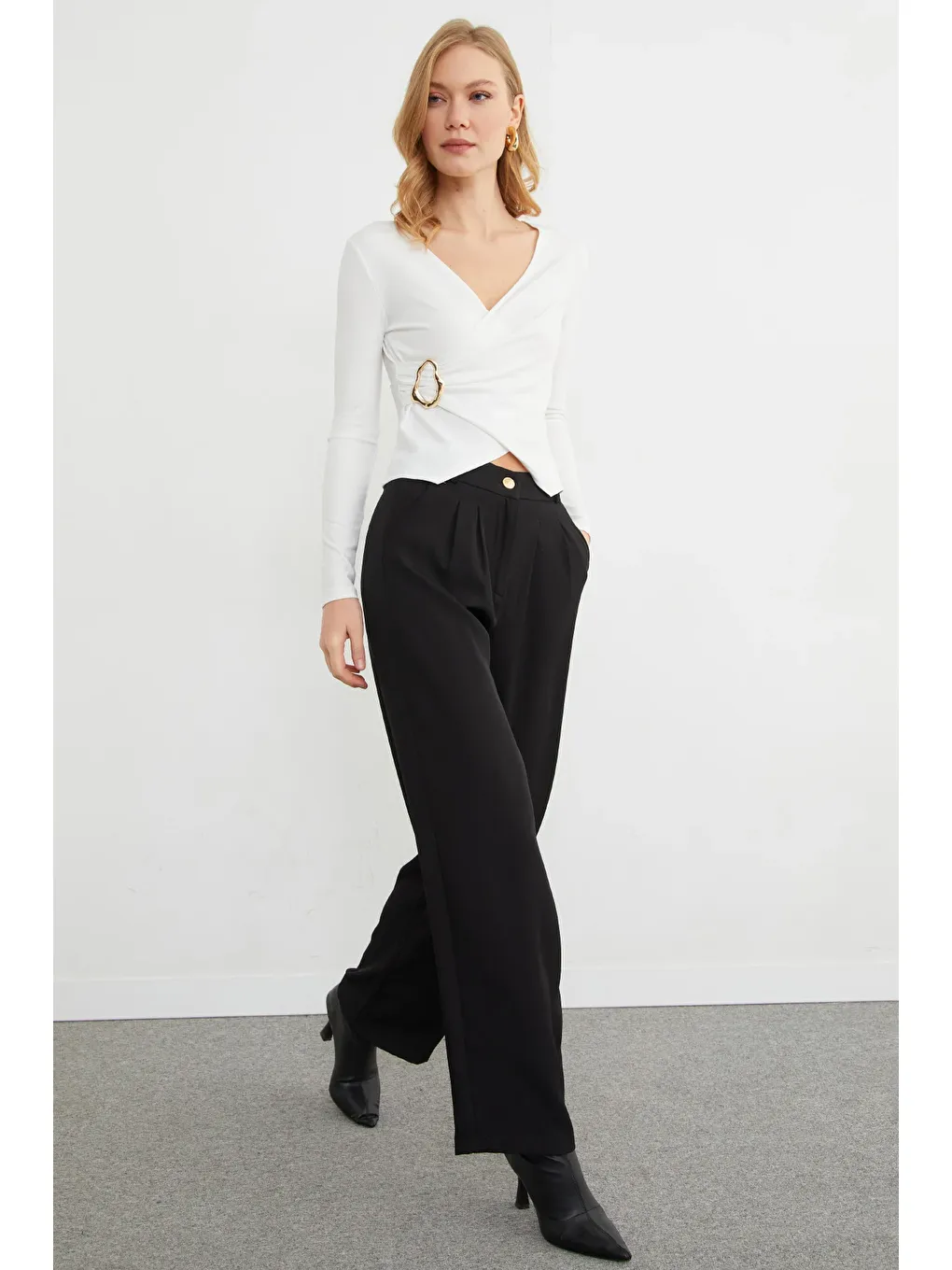 Siyah Beli Lastikli Düğmeli Palazzo Pantolon