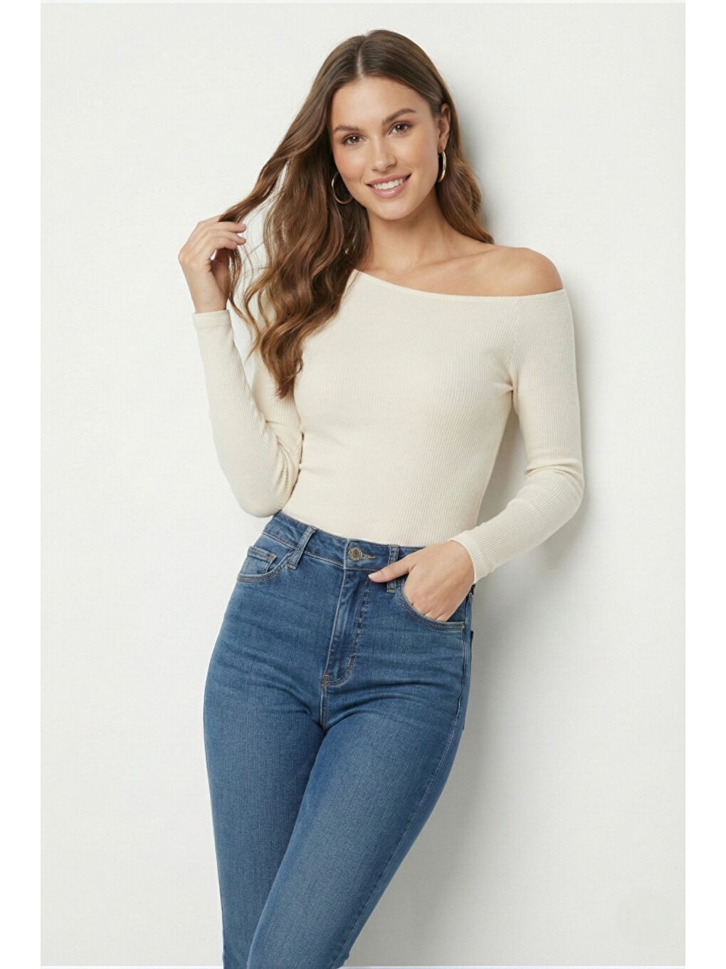 Ekru Premium Soft Seri Vücuda Oturan Kayık Yaka Örme Bluz-4