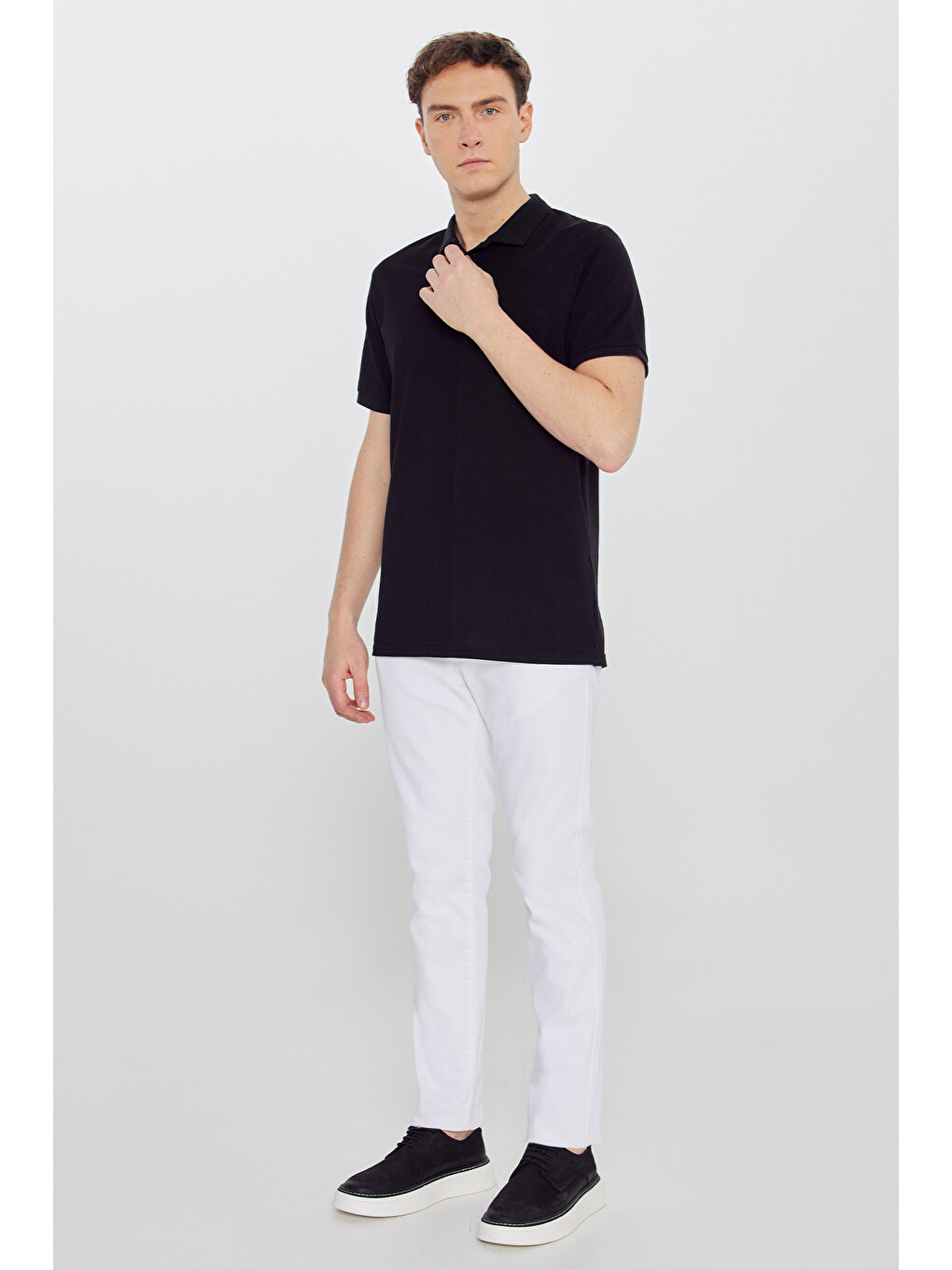 Erkek Siyah-Siyah Pamuklu Comfort Fit Rahat Kesim Polo Yaka Cepli Tişört-5